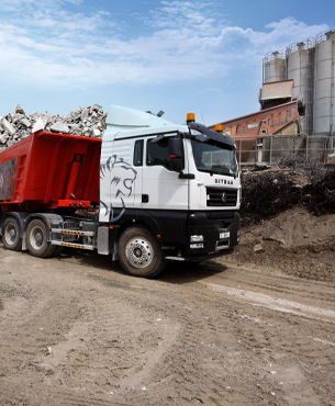 Truck and waste transport